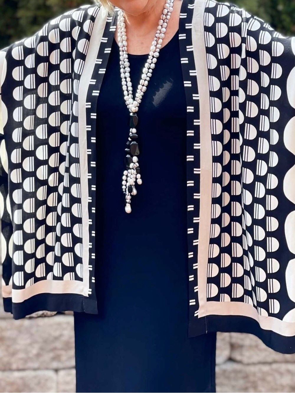 Chico's Black & White Open-Front Cardigan and Matching Chicos Tank Set - Picture 12 of 12